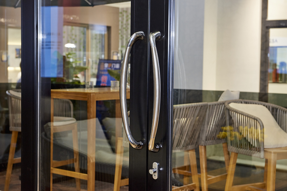 確認(rèn)過眼神，我遇上對的門窗