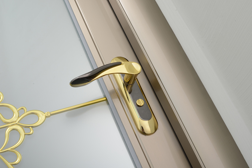 擔(dān)心冬天門(mén)窗熱脹冷縮？這些方法可以幫到你