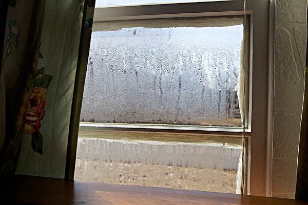 春季下雨要不要洗門(mén)窗？要，還必須保養(yǎng)！